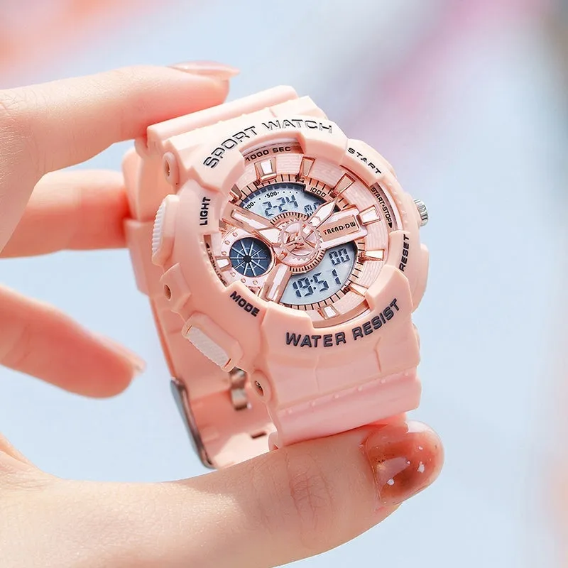 Children's electronic watch with large digital dial and rubber strap in black and silver