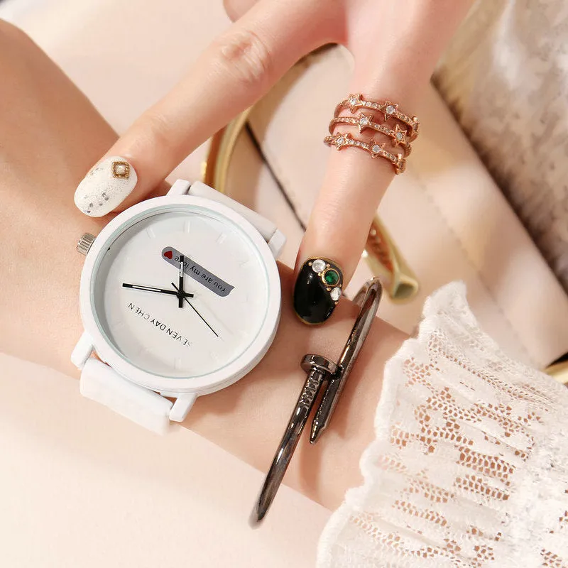 Unisex retro casual quartz watch with 45mm dial, silicone strap, and alloy case on wrist