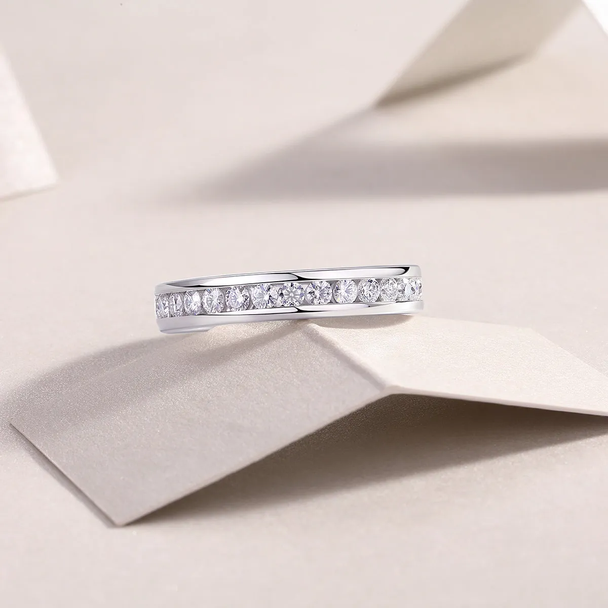 Moissanite star ring with S925 silver platinum-plated band, under 0.1 carat, size 6, showing star-cut stone in gift box