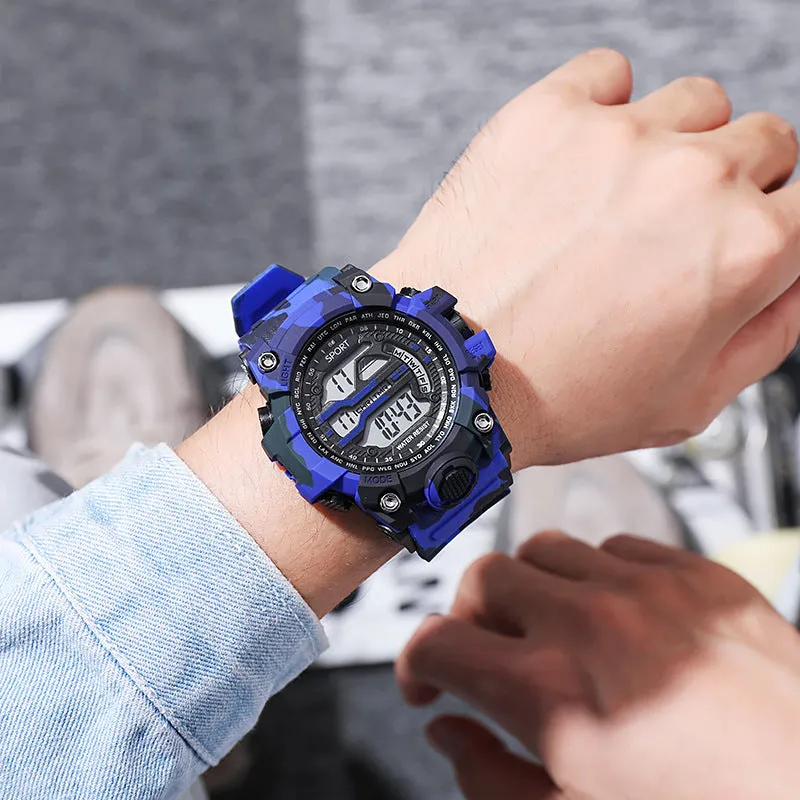 Men's sports watch with large dial, waterproof to 10m, digital display, available in blue