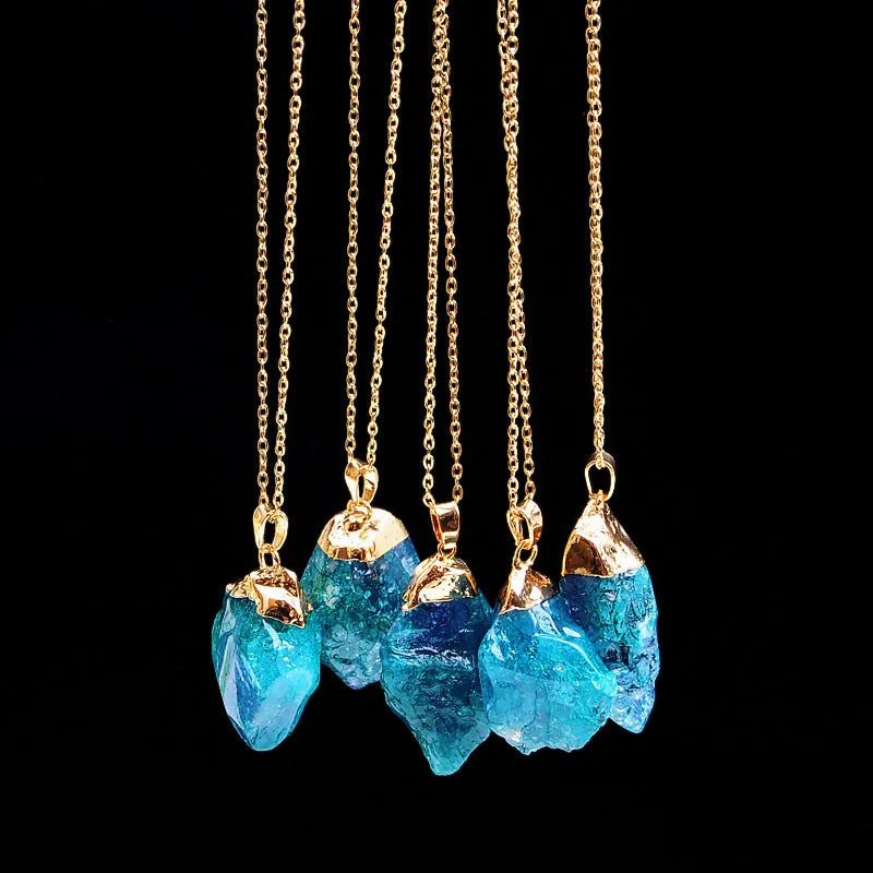 Crystal pendant necklace with natural stone and dyeing finish on adjustable chain