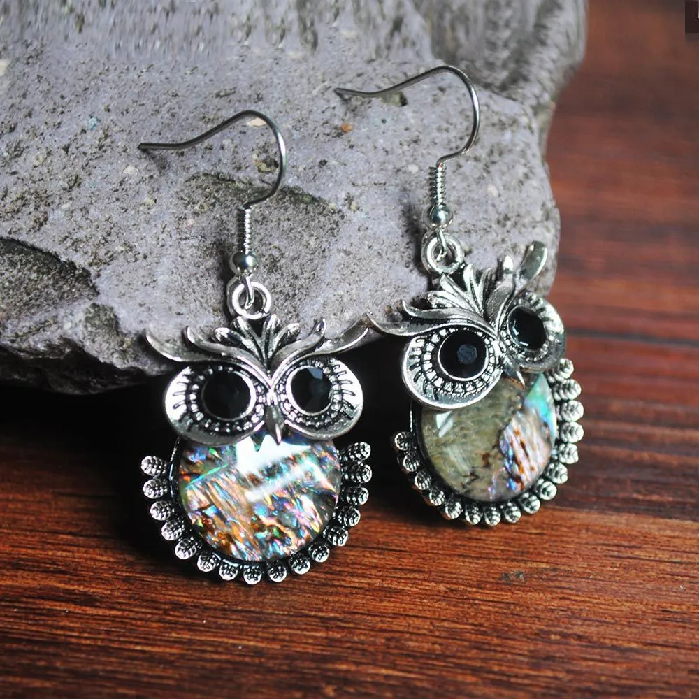 Retro colourful shell irregular geometric teardrop earrings in colour E1623 on white background