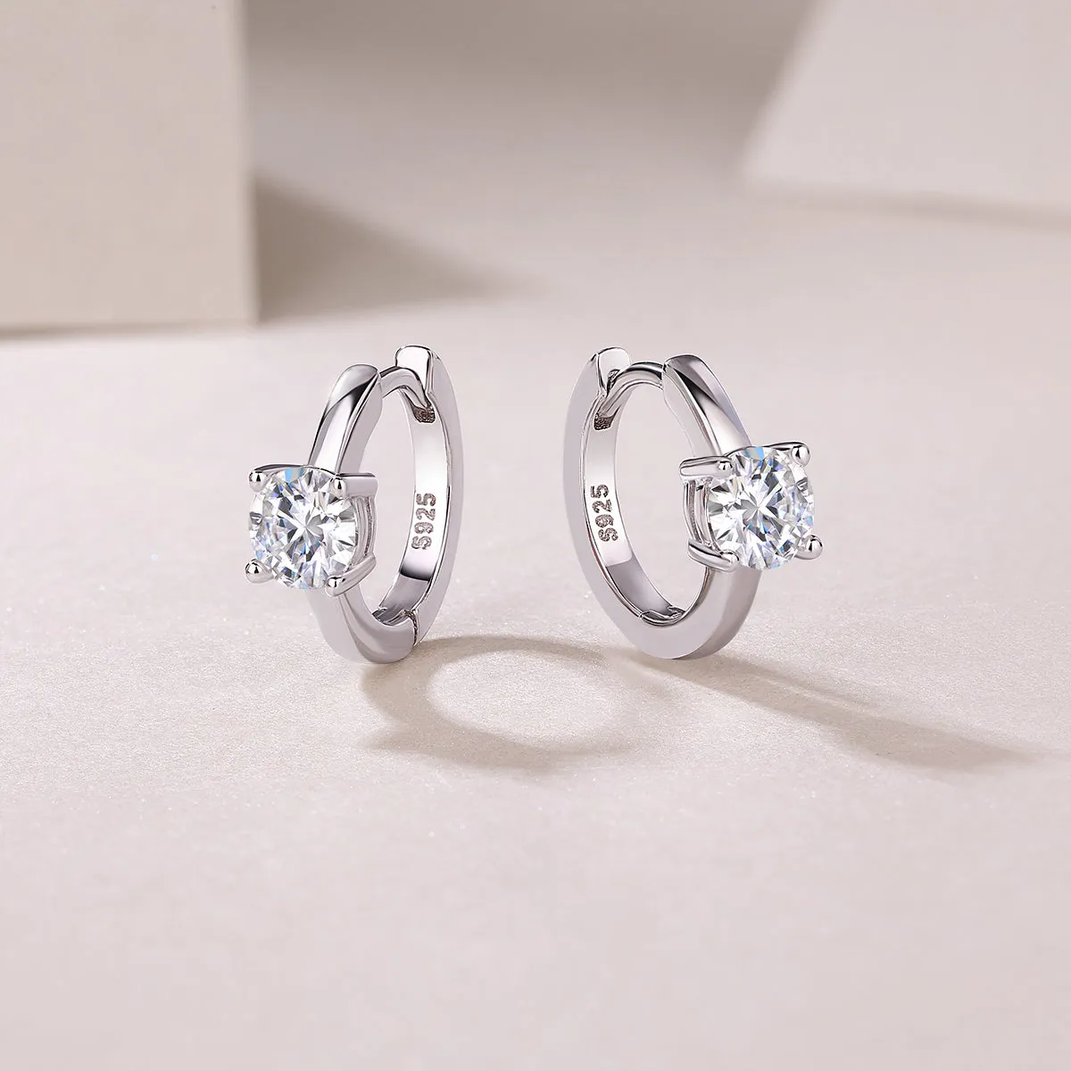 Set Out From The Heart 0.5 carat moissanite stud earrings S925 silver platinum plated in gift box with GRA certificate