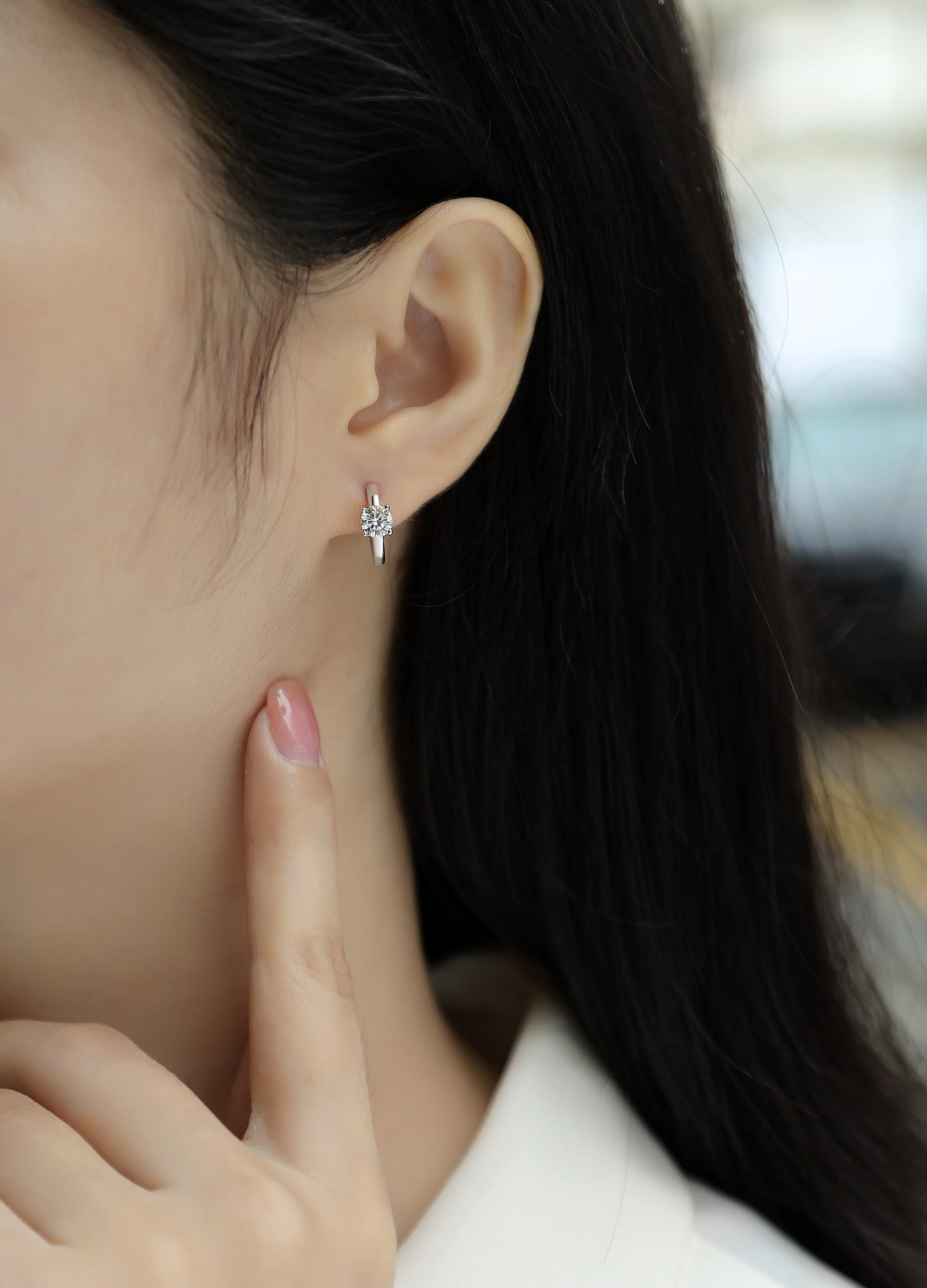 Set Out From The Heart 0.5 carat moissanite stud earrings S925 silver platinum plated in gift box with GRA certificate