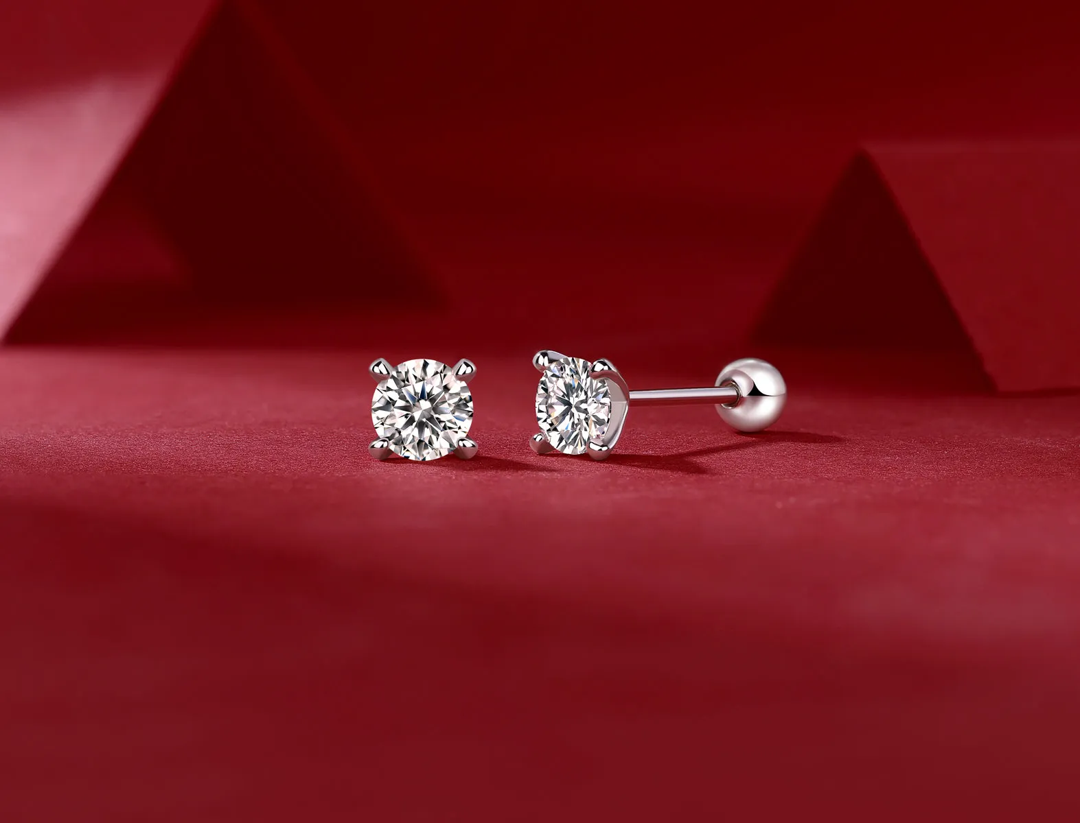 Time Imprint 0.5-carat moissanite stud earrings set in platinum-plated S925 silver with gift box and GRA certificate