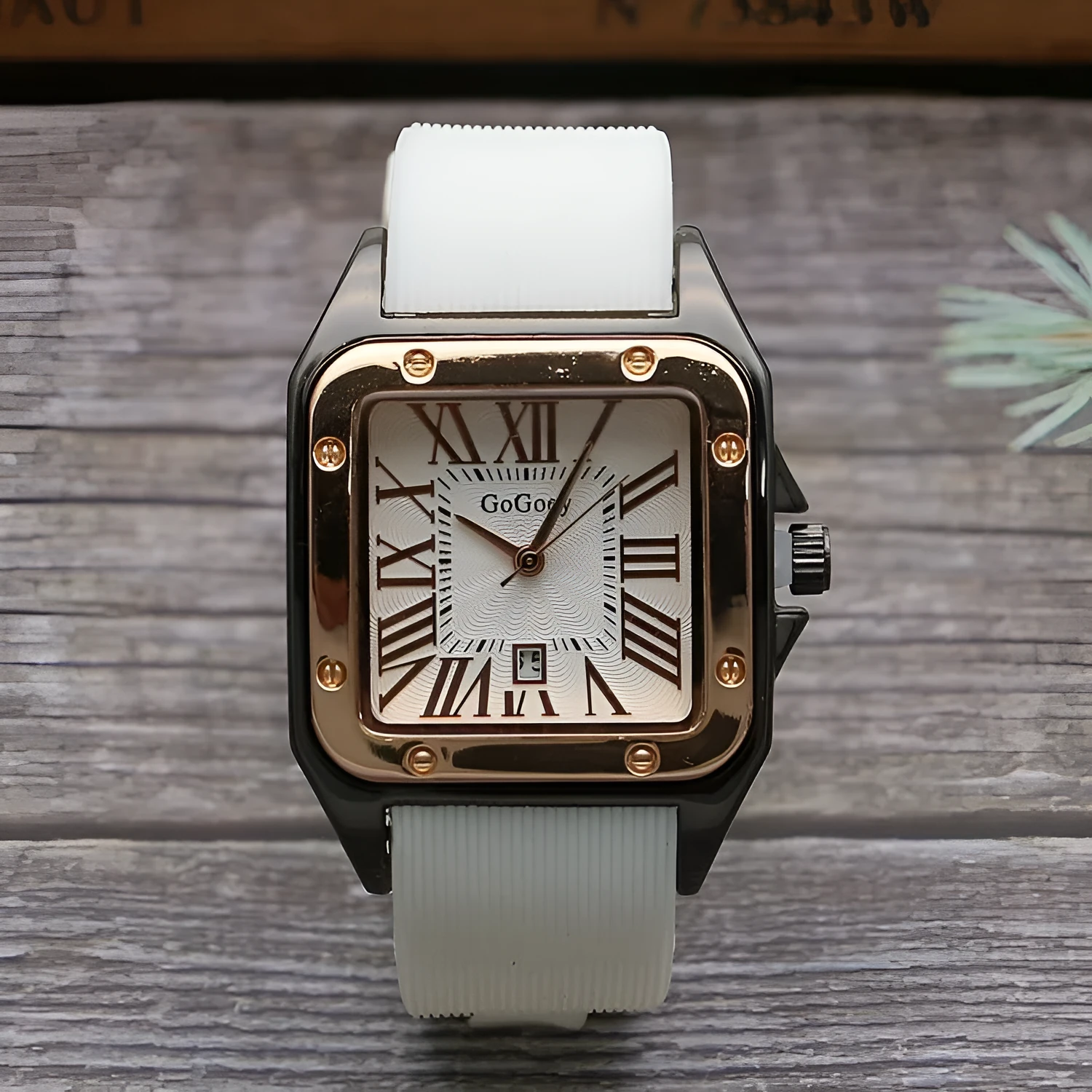 Square men's tape watch with Roman scale, white dial, black strap, 11mm thickness