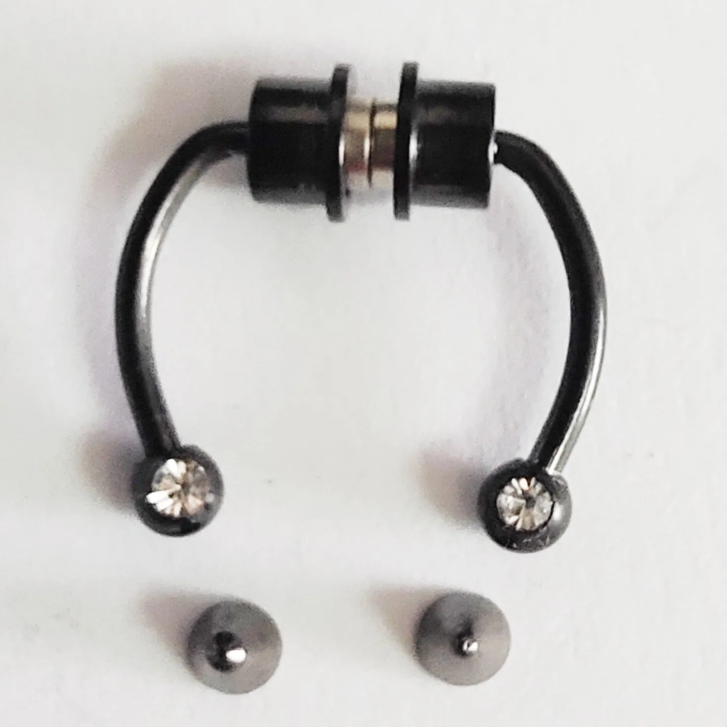 Stainless steel magnetic fake horseshoe nose ring in colour option, no piercing required