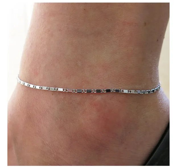 Women's alloy electroplated beach chain anklet in gold colour simple chain design