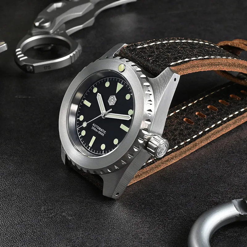 Men's 316L stainless steel diving automatic mechanical watch 41mm matte black dial green C3 luminous hour markers sapphire crystal cowhide strap