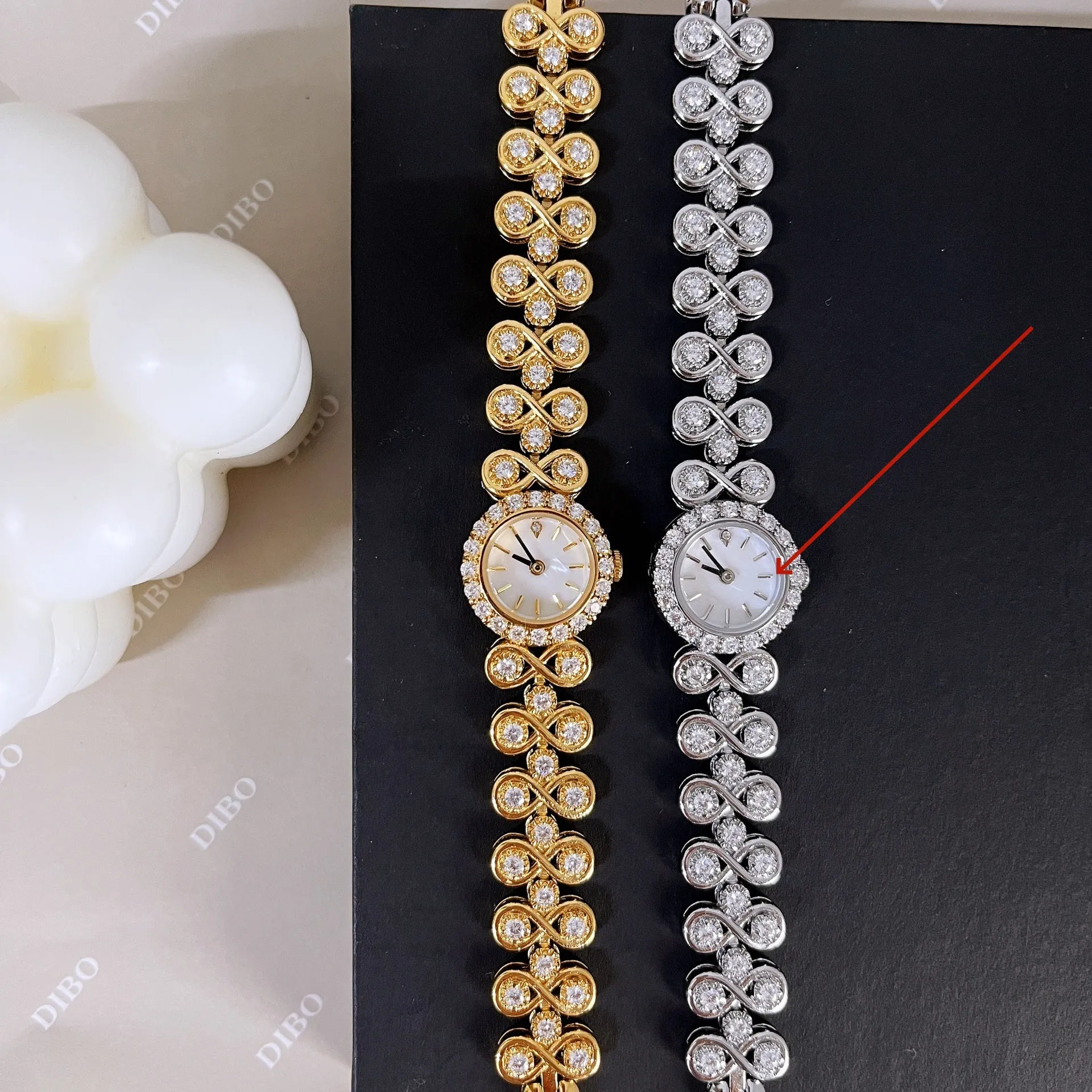 Antique luxury diamond quartz women's watch in gold with 316 stainless steel strap and synthetic sapphire dial