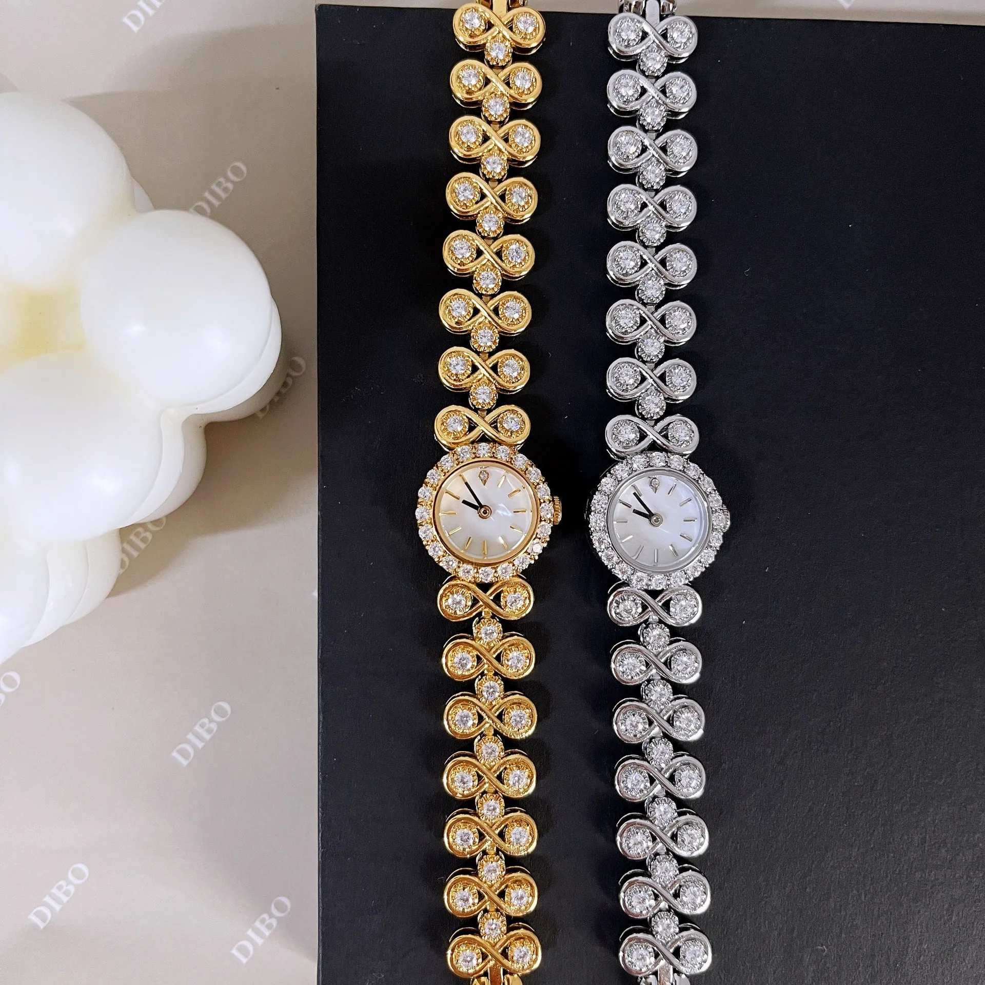 Antique luxury diamond quartz women's watch in gold with 316 stainless steel strap and synthetic sapphire dial