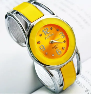 Ladies bracelet watch quartz movement 30mm dial alloy case stainless steel clasp