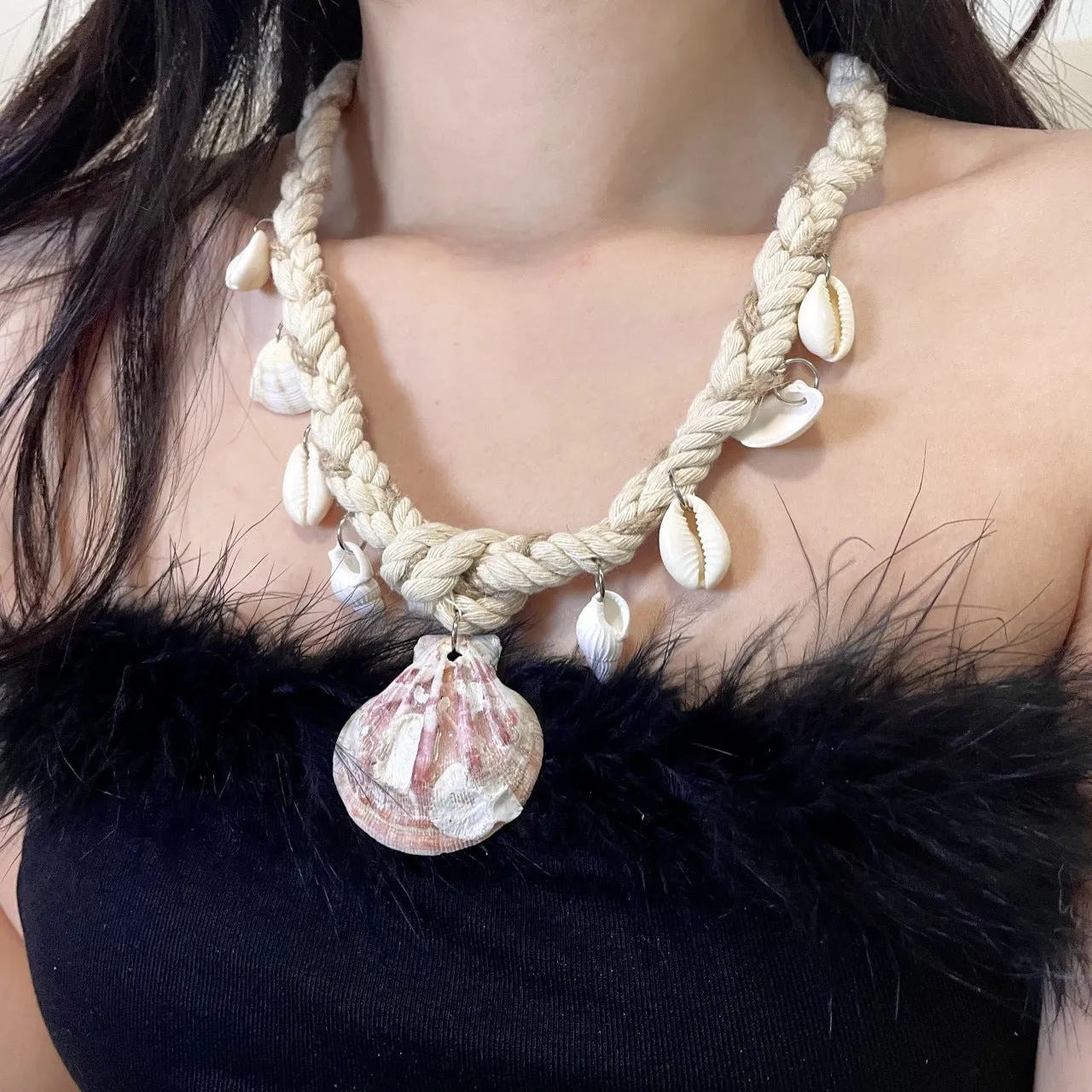 Shell pendant braided rope necklace on collarbone chain, electroplated finish, adjustable 51-60cm circumference