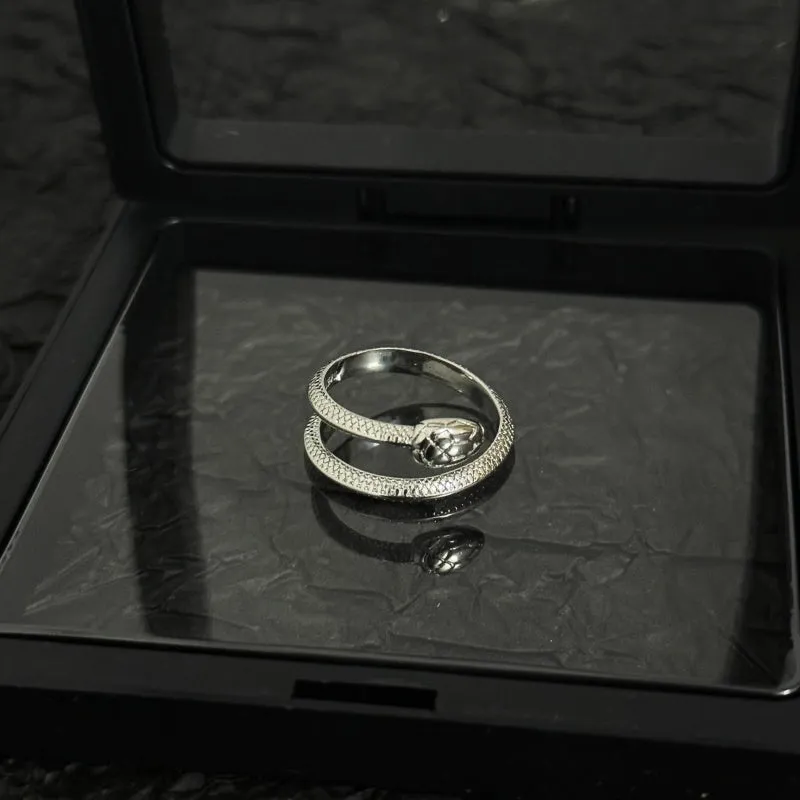 Retro cross alloy vintage ring with niche hip-hop style design on index finger