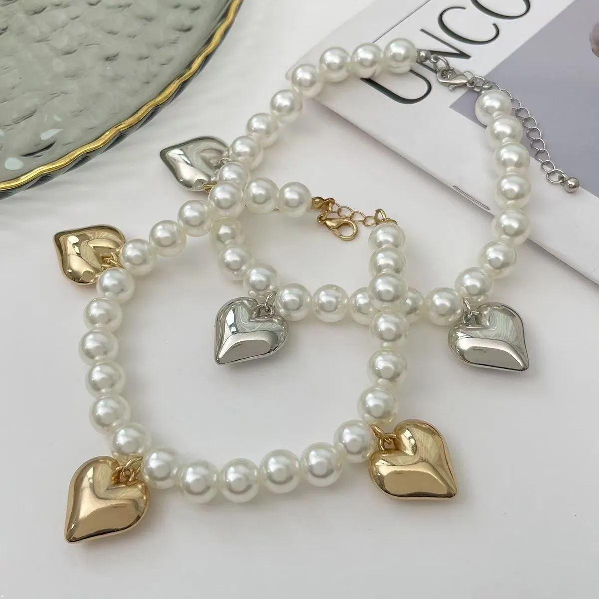 Heart-shaped pearl beaded jeans chain in mixed colour, plastic resin women's accessory