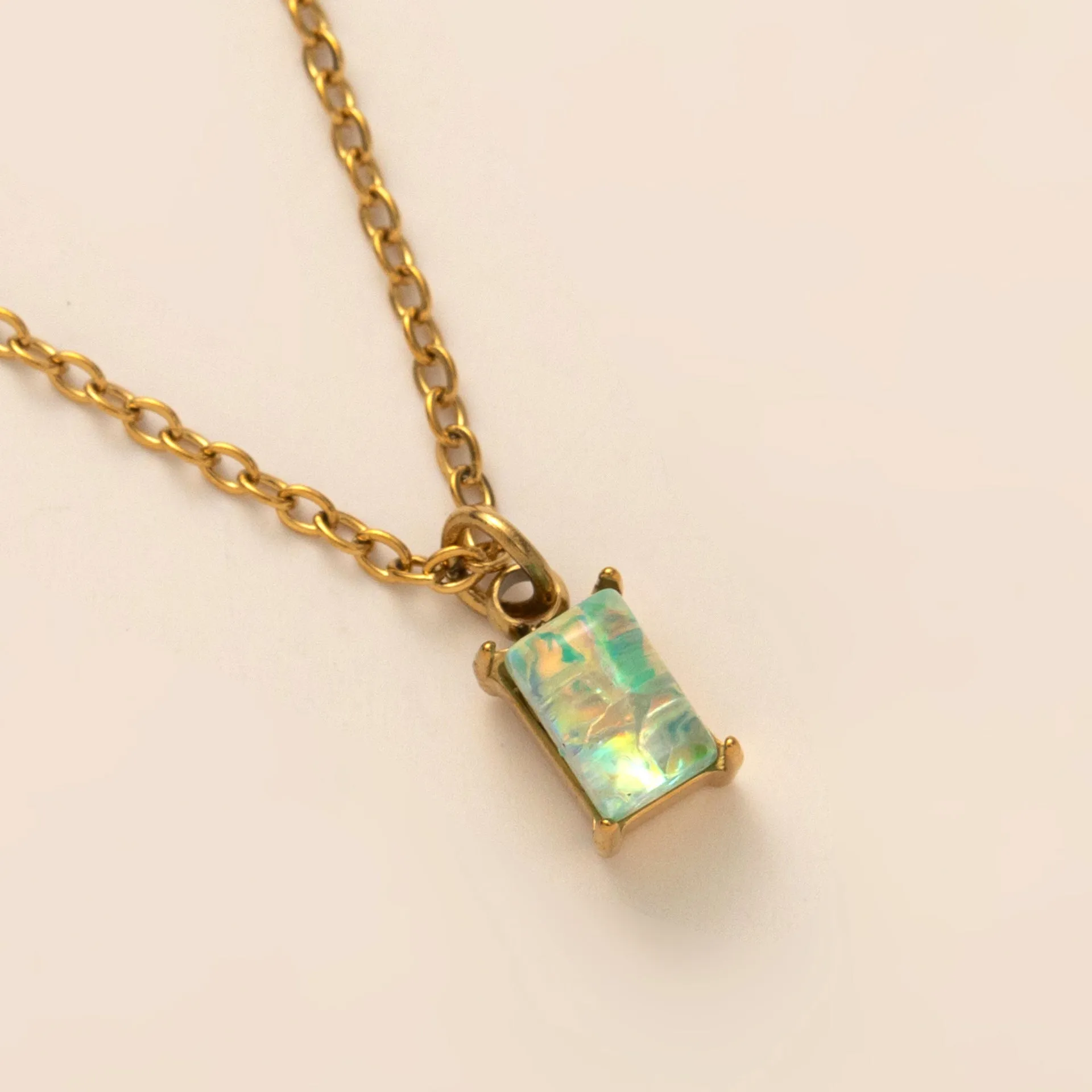 Titanium steel necklace with geometric rectangular birthstone pendant and O-link chain on unisex collarbone length 41-50cm