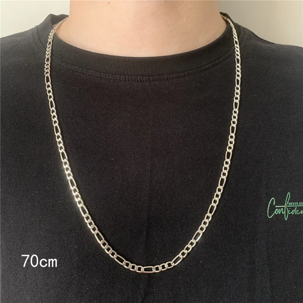 Men's simple electroplated alloy necklace in gold on a grey background