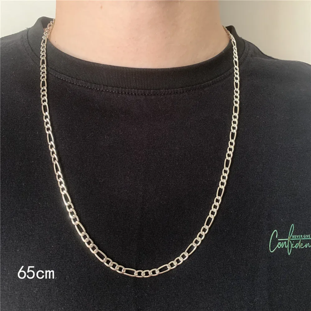 Men's simple electroplated alloy necklace in gold on a grey background