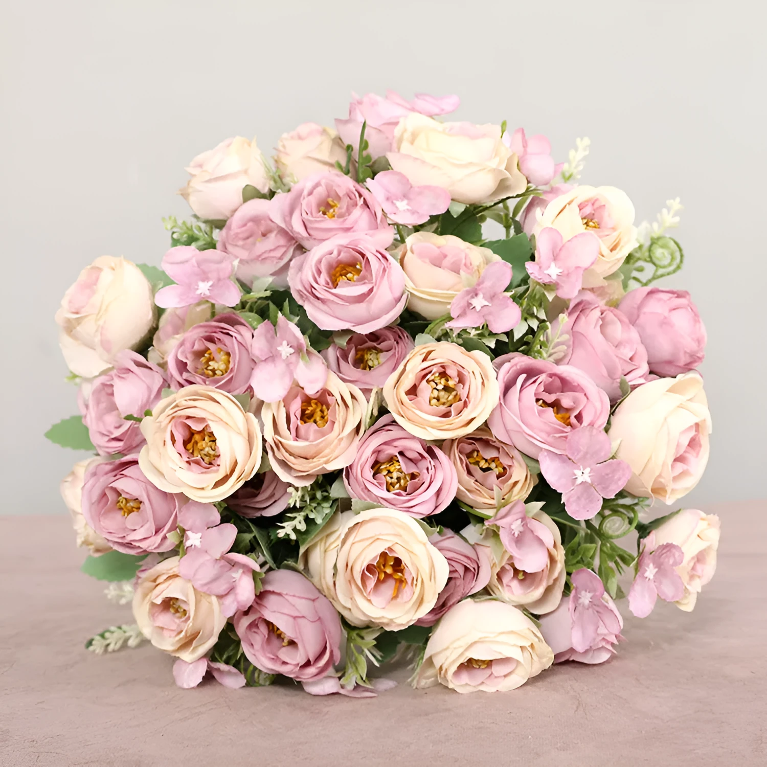 Artificial wedding roses with 5 prongs and 10 blooms, 30cm pruning length, available in purple
