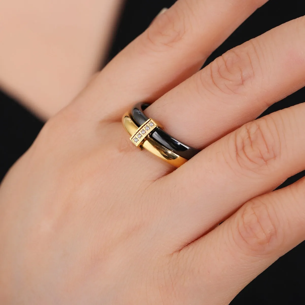 Women's titanium steel heart shape double ring with glossy stitching and zirconium inlay