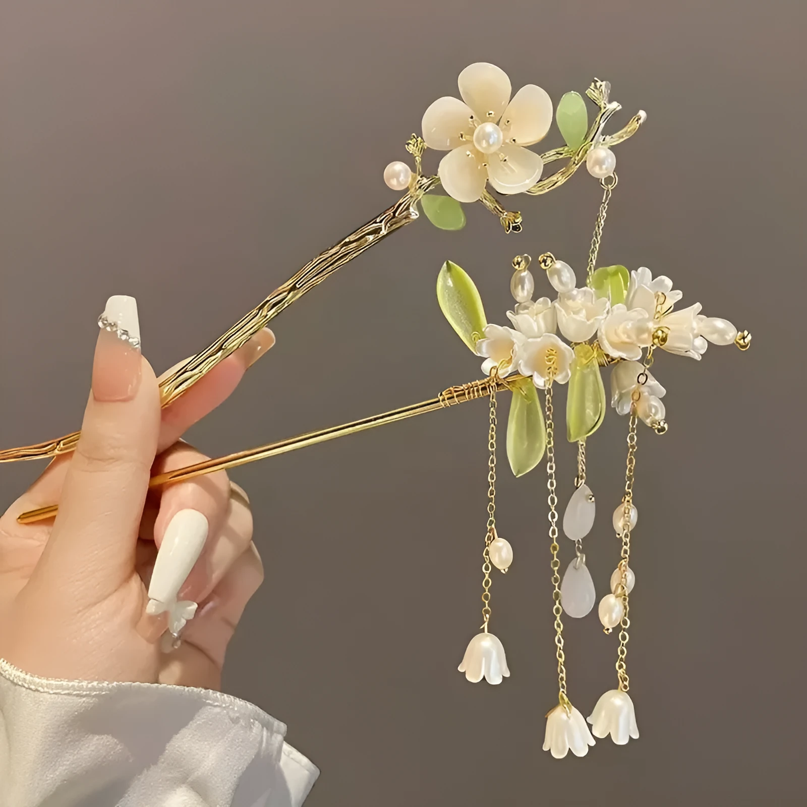 Alloy Magnolia antique hair clasp headdress with electroplated finish, floral shape, retro style for Han Chinese