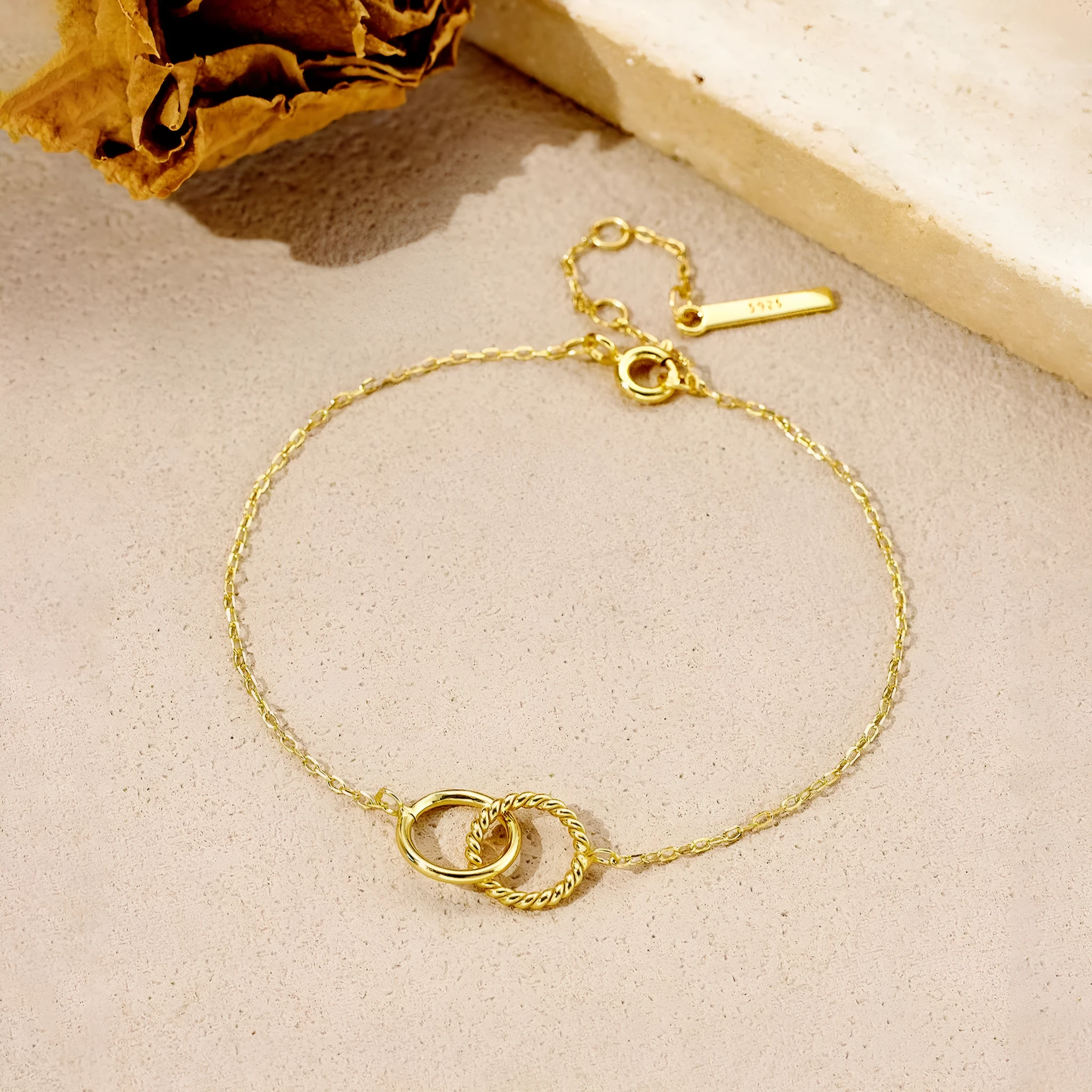 S925 sterling silver interlocking bracelet with round diamond inlay for women in 18K gold finish