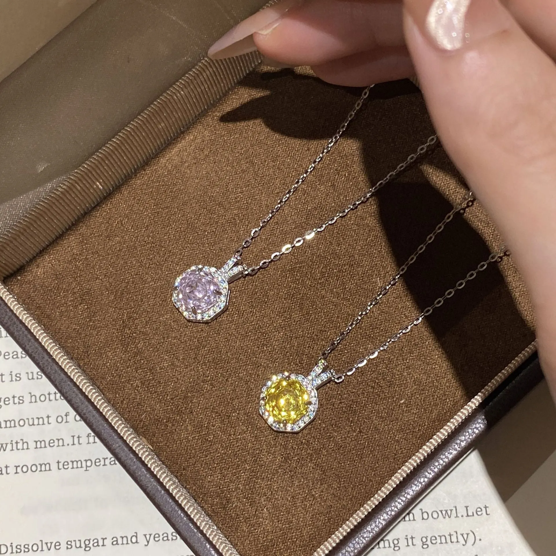 925 silver octagonal rose cut zircon collarbone chain necklace on model, platinum-white electroplated finish
