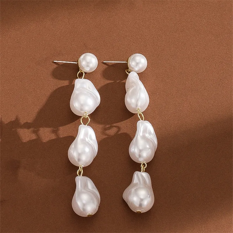 Baroque fashion irregular imitation pearl collarbone chain set with teardrop shapes