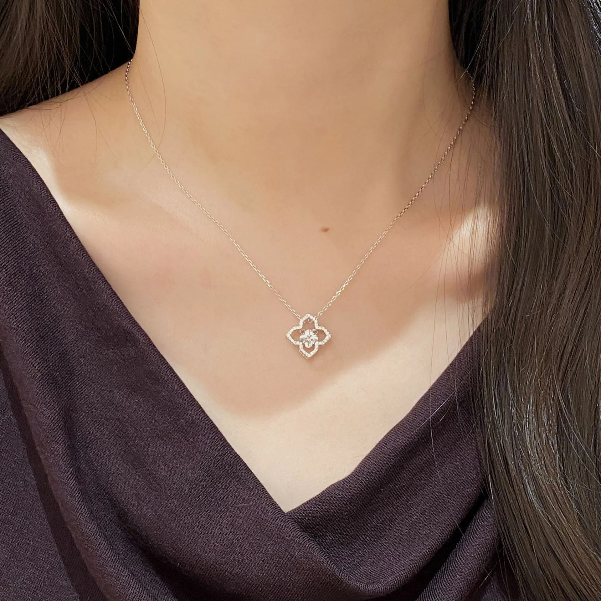 925 silver curb chain collarbone necklace with floral geometric zirconium pendant in platinum colour