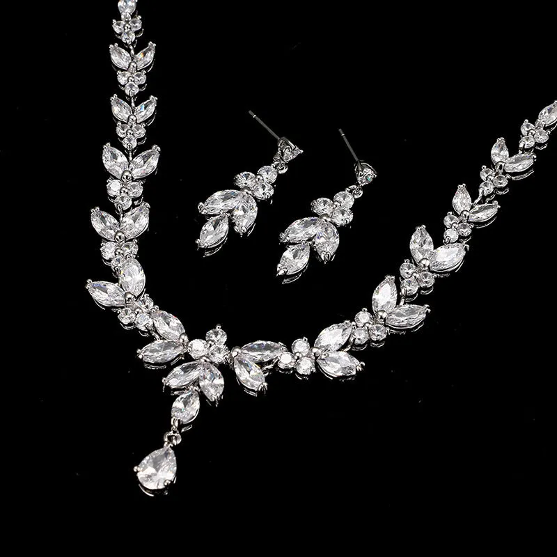 Women's alloy necklace and earrings set with gold-plated inlaid artificial gems and zircon chain on black box
