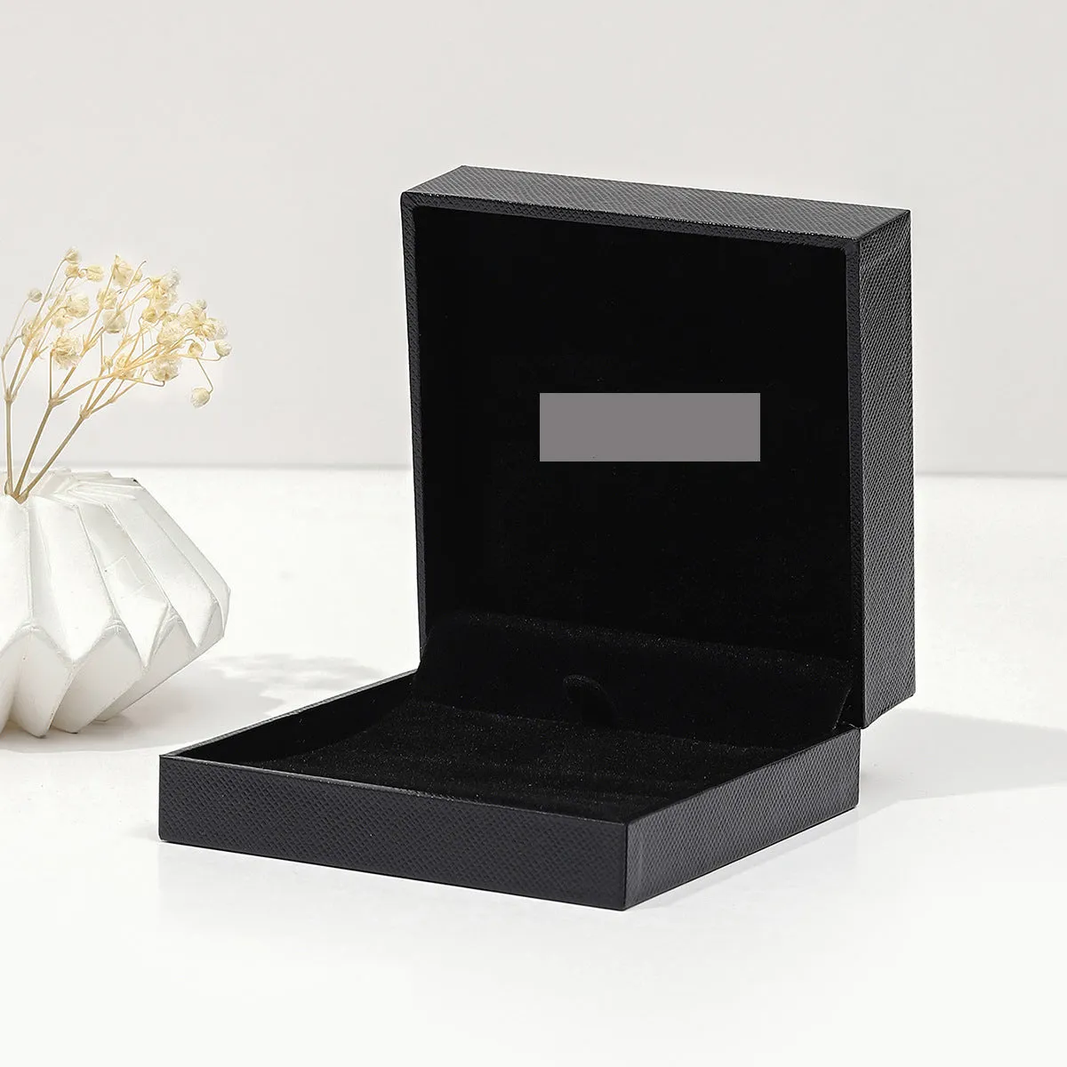 Women's alloy necklace and earrings set with gold-plated inlaid artificial gems and zircon chain on black box