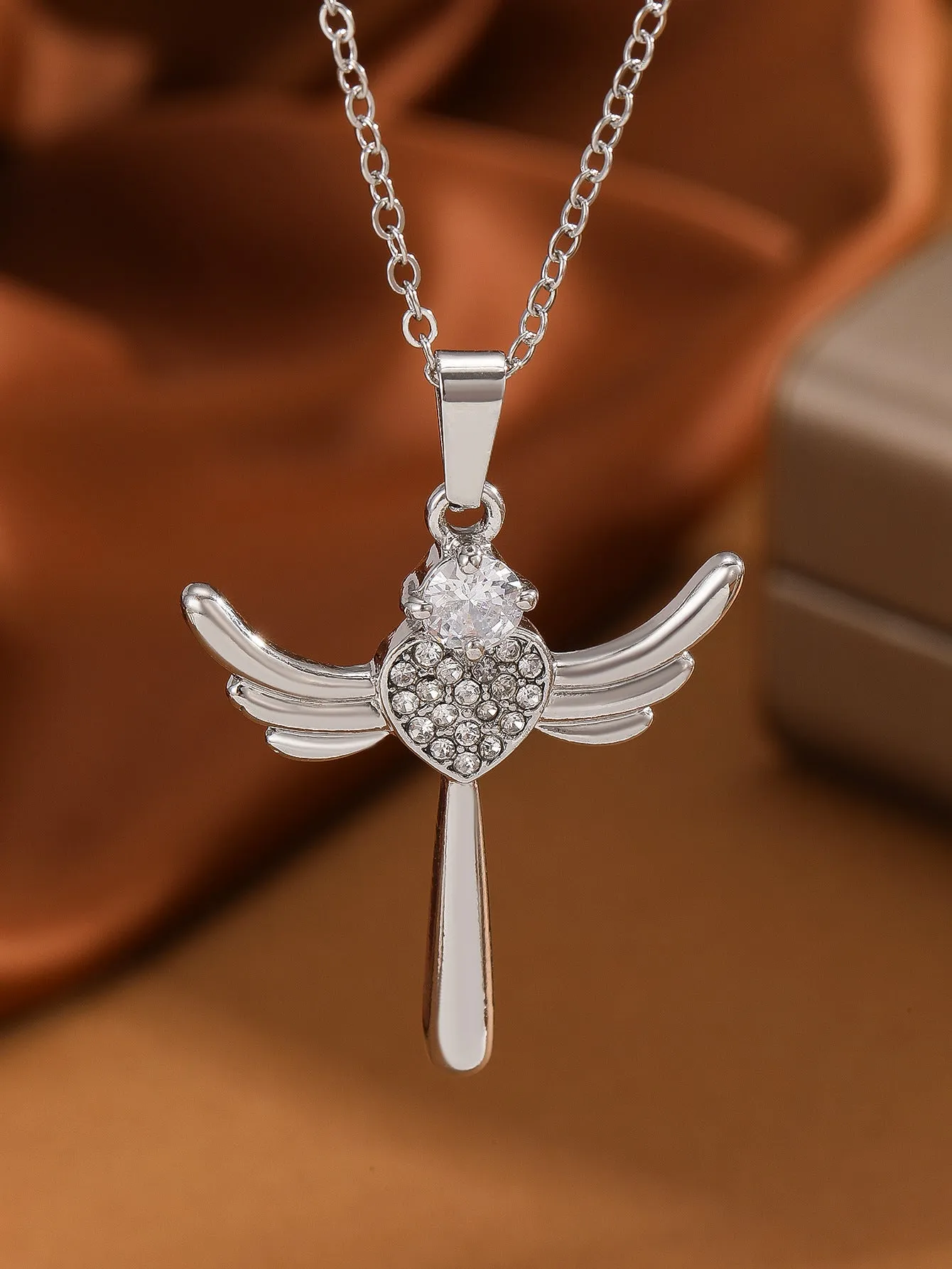 Silver heart-shaped angel wings pendant clavicle chain necklace for women, titanium steel and alloy, cross design, affordable luxury style