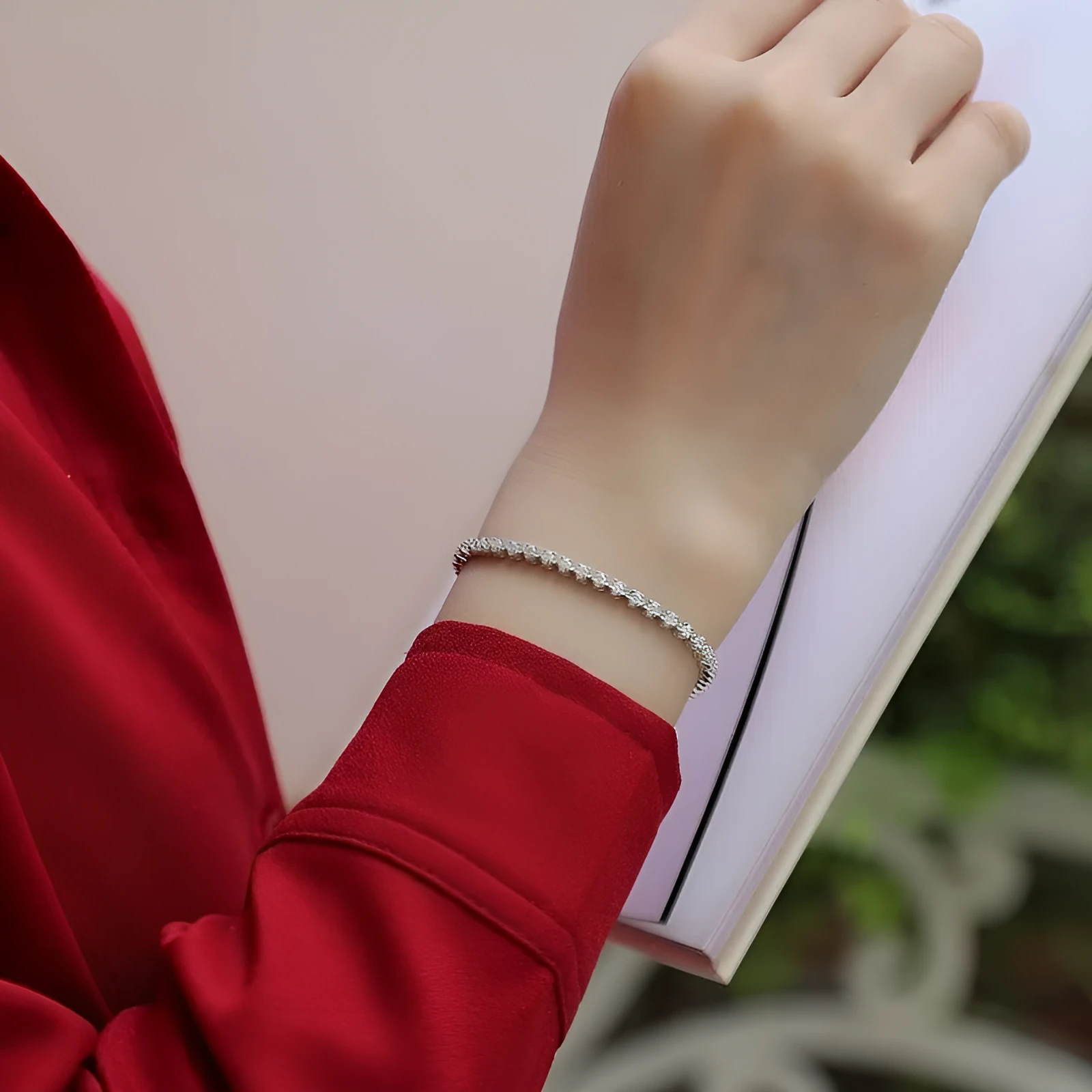 Geometric pure silver S925 moissanite bracelet for women, 16.5 cm length, D-E white colour, inlaid diamond setting