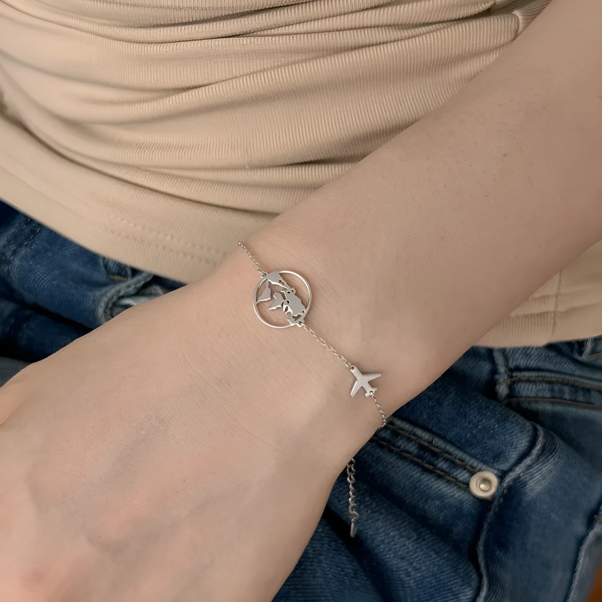 Women's S925 sterling silver bracelet with aircraft charm in platinum and gold colour options