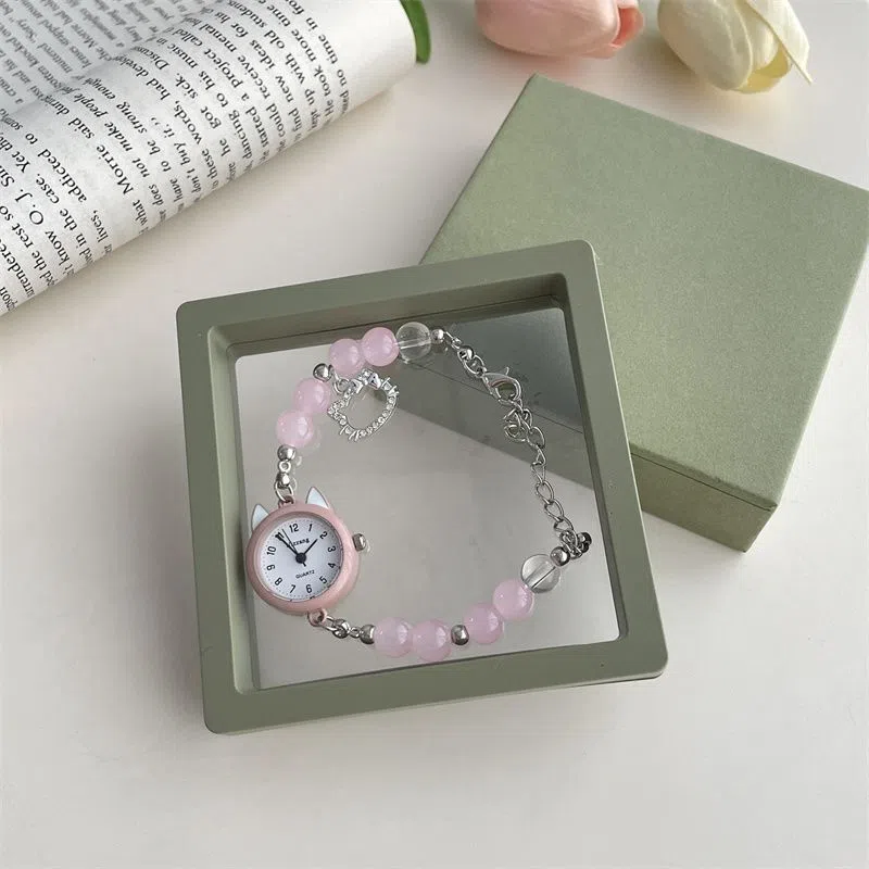 Women's chain watch with cat ear frame in silver, 8mm thickness, casual style