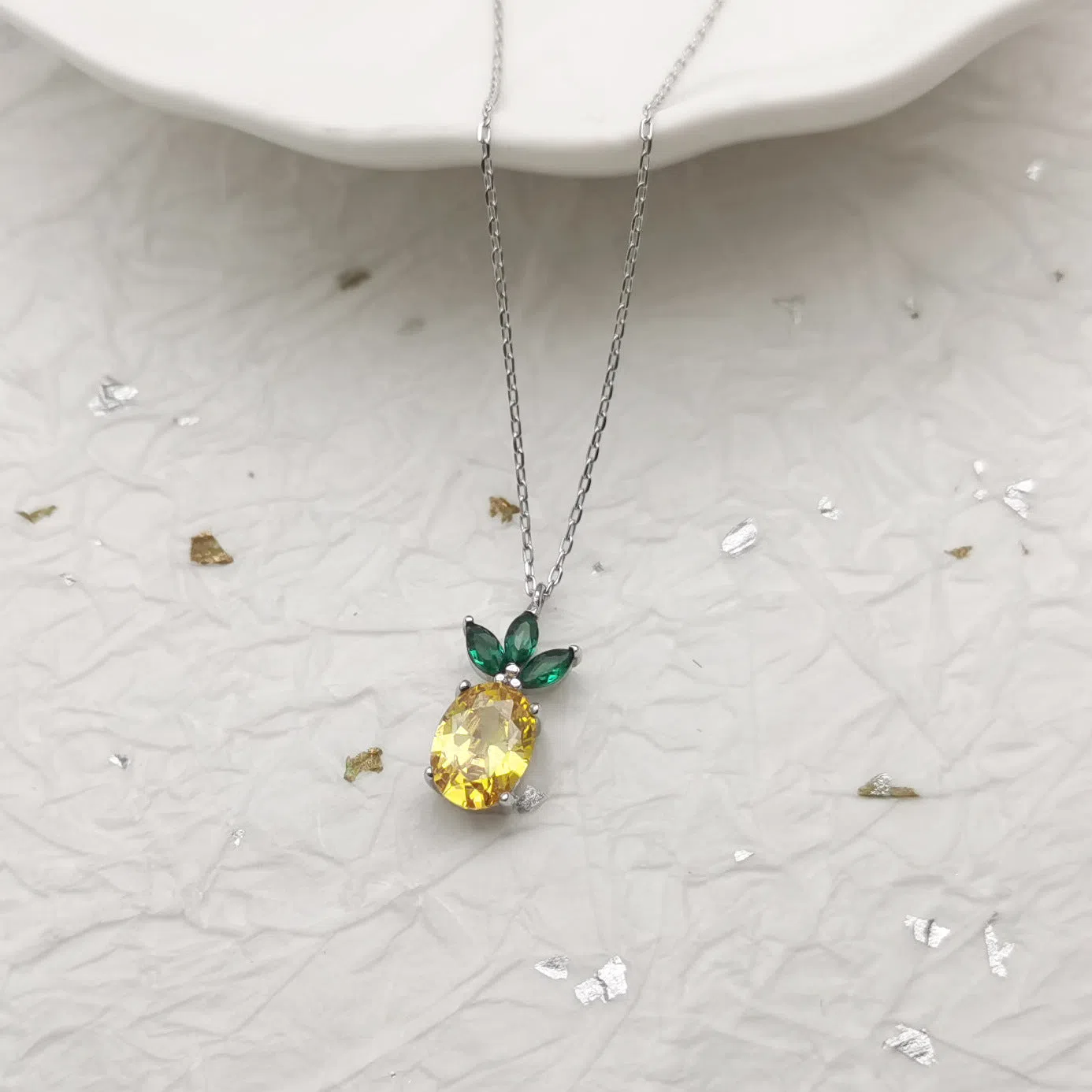 925 silver zircon small pineapple pendant necklace with 45cm carven cross-chain, fruit shaped design for women
