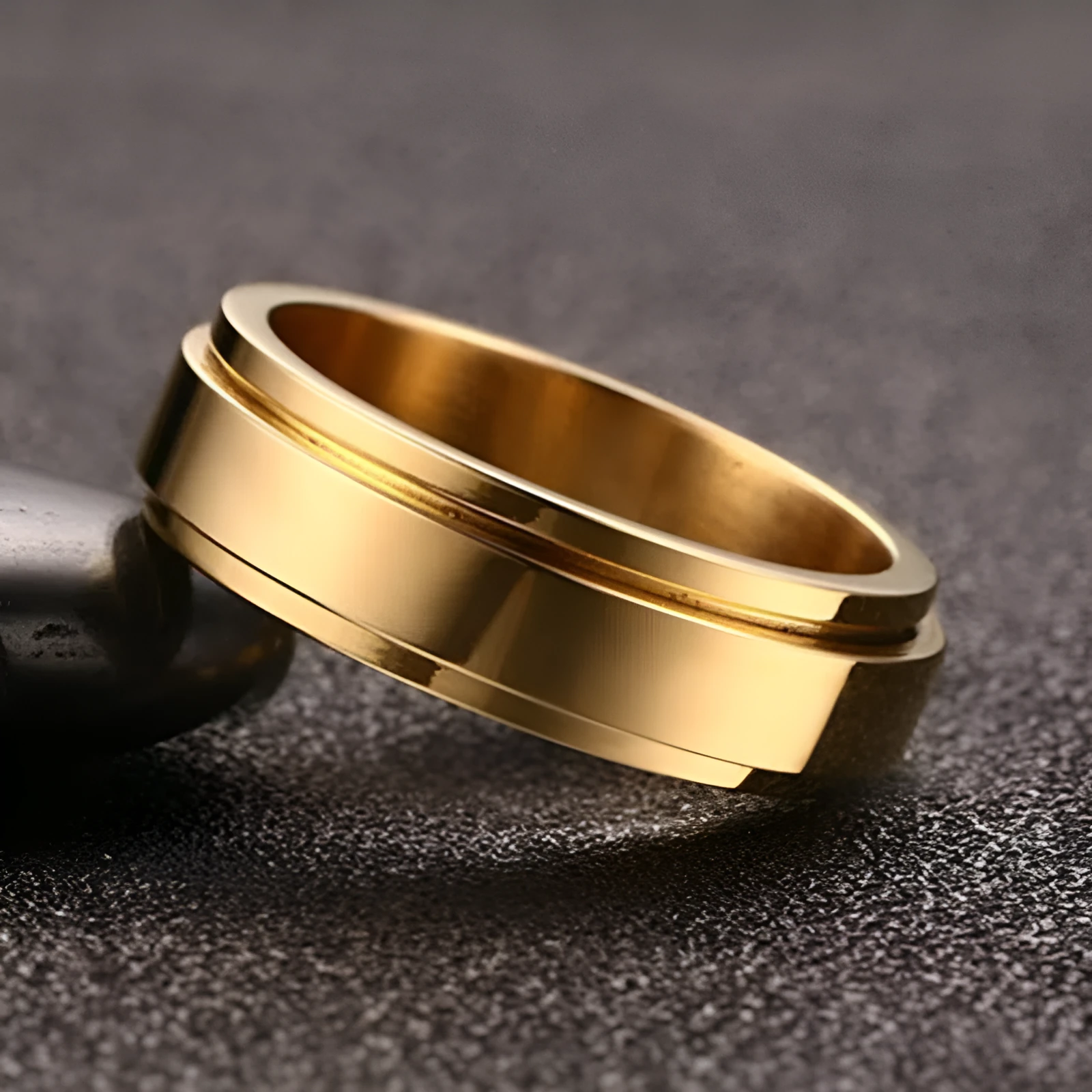 Rotatable geometric stainless steel ring in gold colour, unisex Korean style