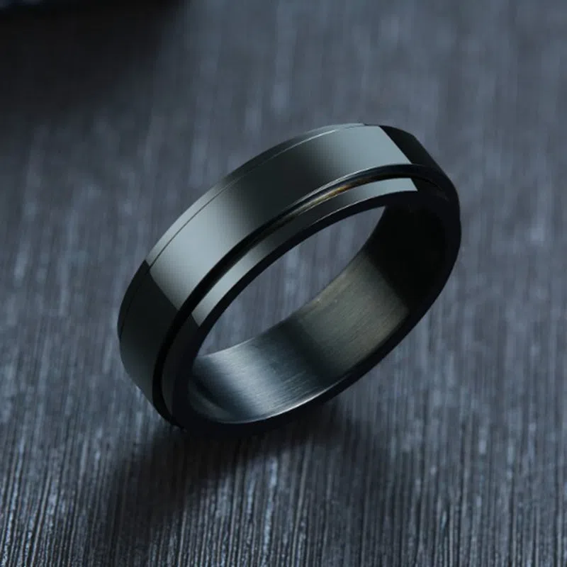 Rotatable geometric stainless steel ring in gold colour, unisex Korean style