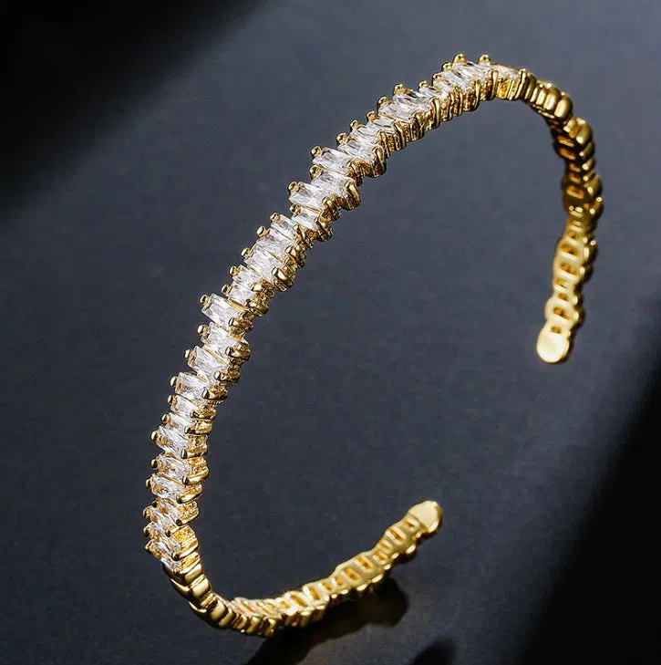 Geometric light luxury micro-inlaid zircon bracelet on environmental copper base with gold-plated inlay