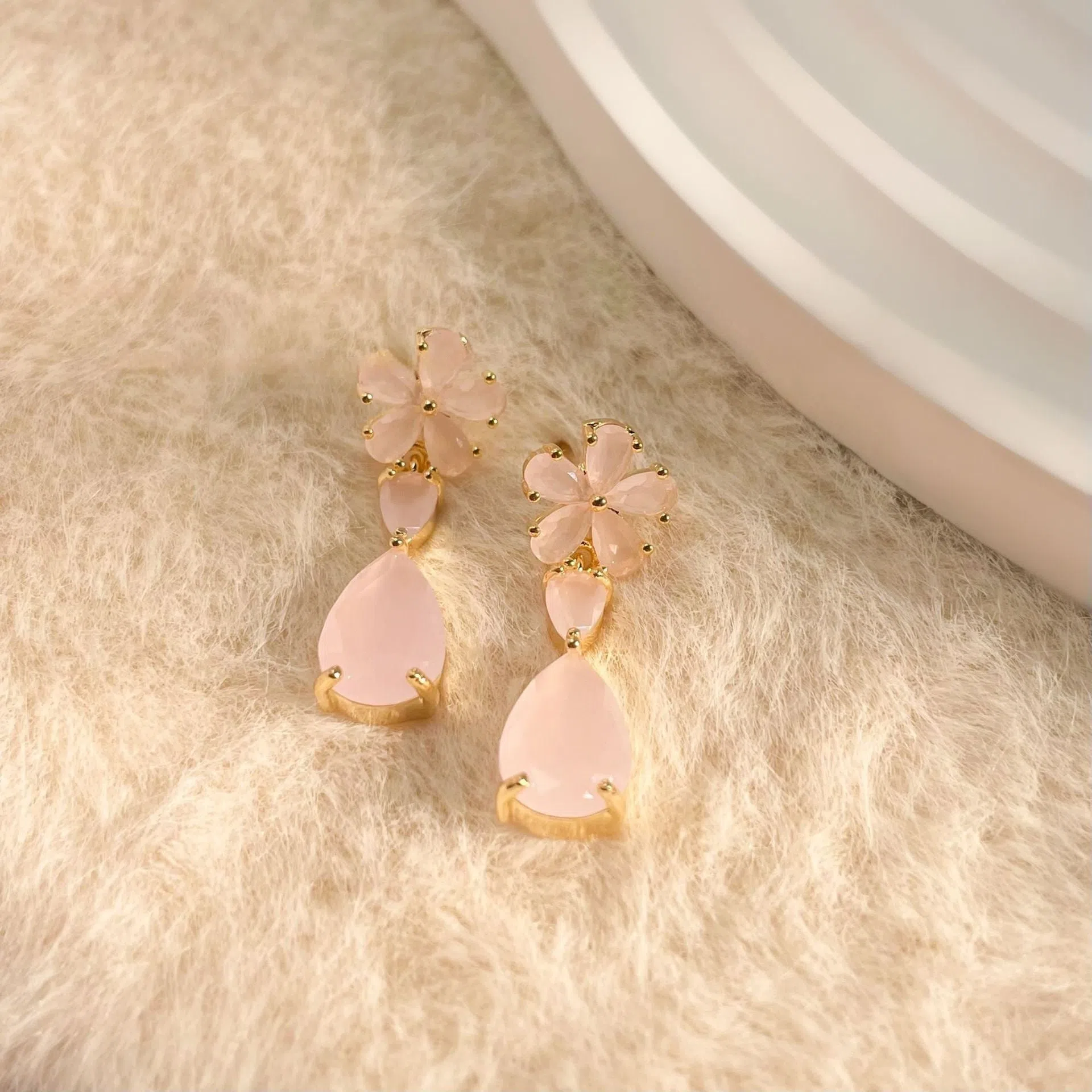 Copper stud earrings flower tassel design multi-colour electroplated geometric simple style on white background