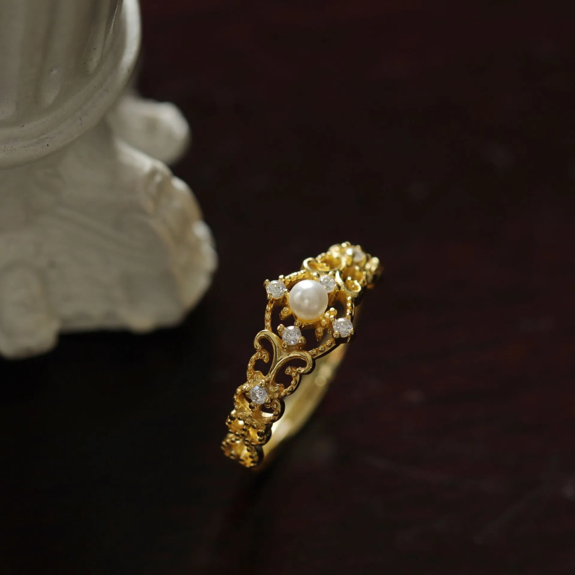 Women's gold-plated antique hollow geometric ring with adjustable opening in colour JZ-36 on a silver base