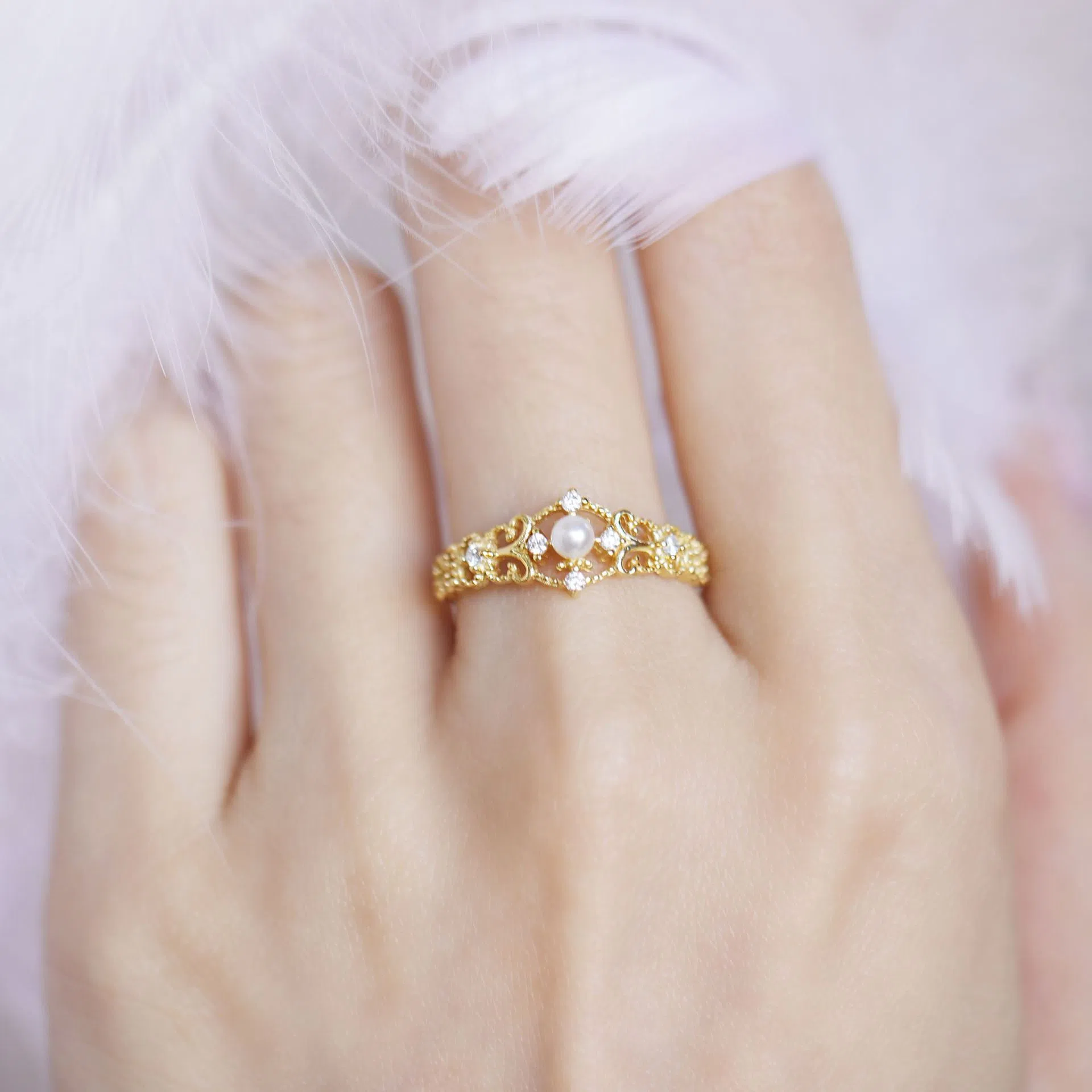 Women's gold-plated antique hollow geometric ring with adjustable opening in colour JZ-36 on a silver base