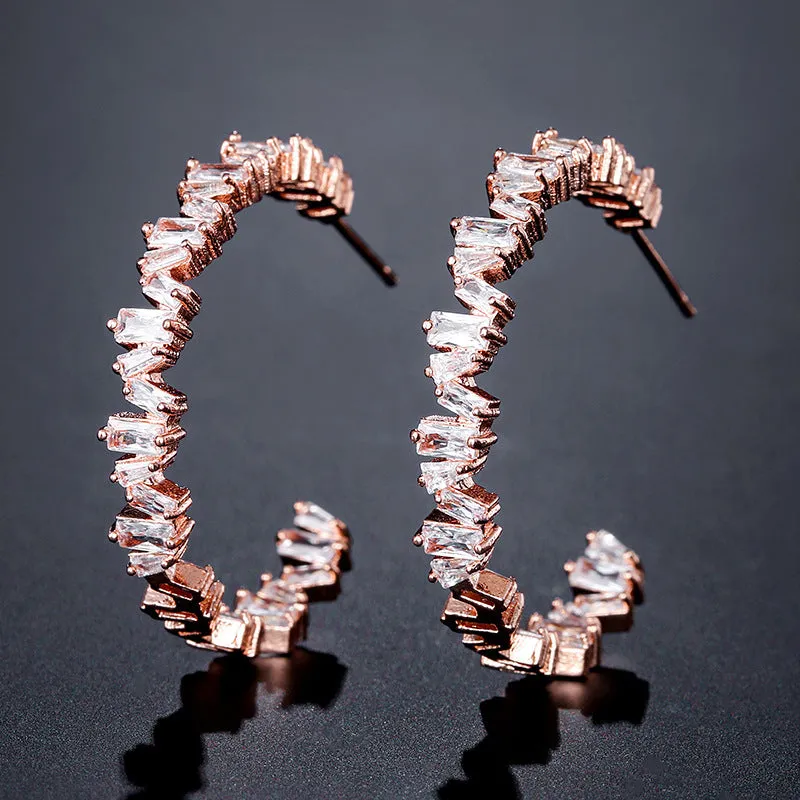 Women's retro C-shaped earrings with inlaid zirconium stones in gold colour