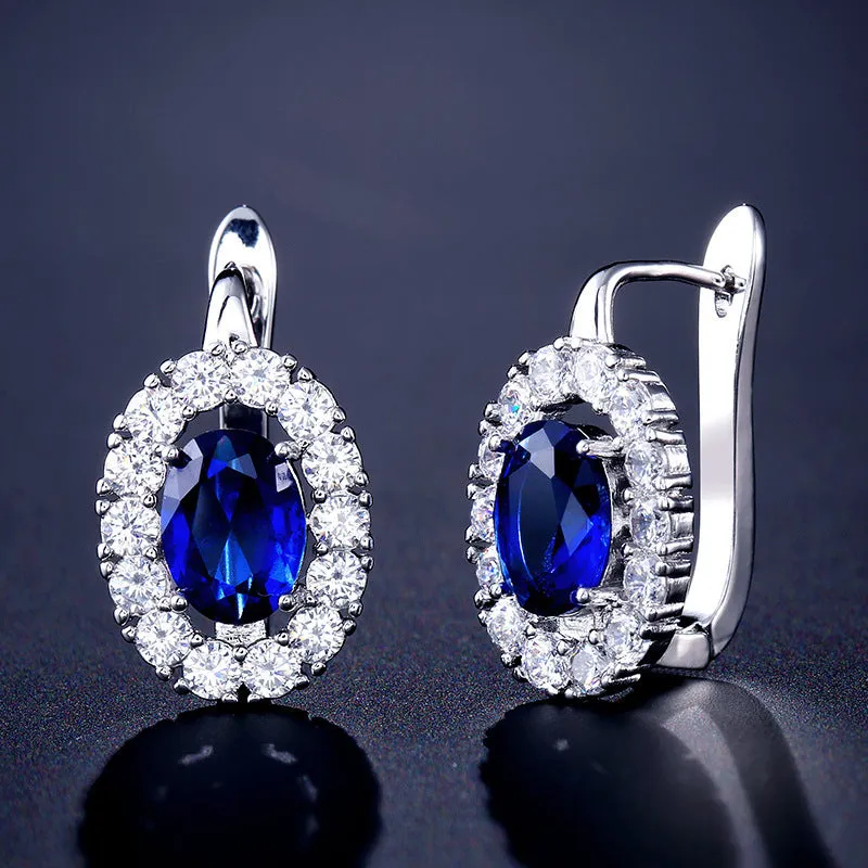 Women's retro C-shaped earrings with inlaid zirconium stones in gold colour