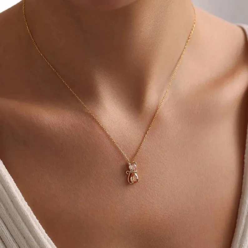 Adorable pet kitty gem pendant clavicle chain with inlaid zircon and water wave chain in sweet animal style