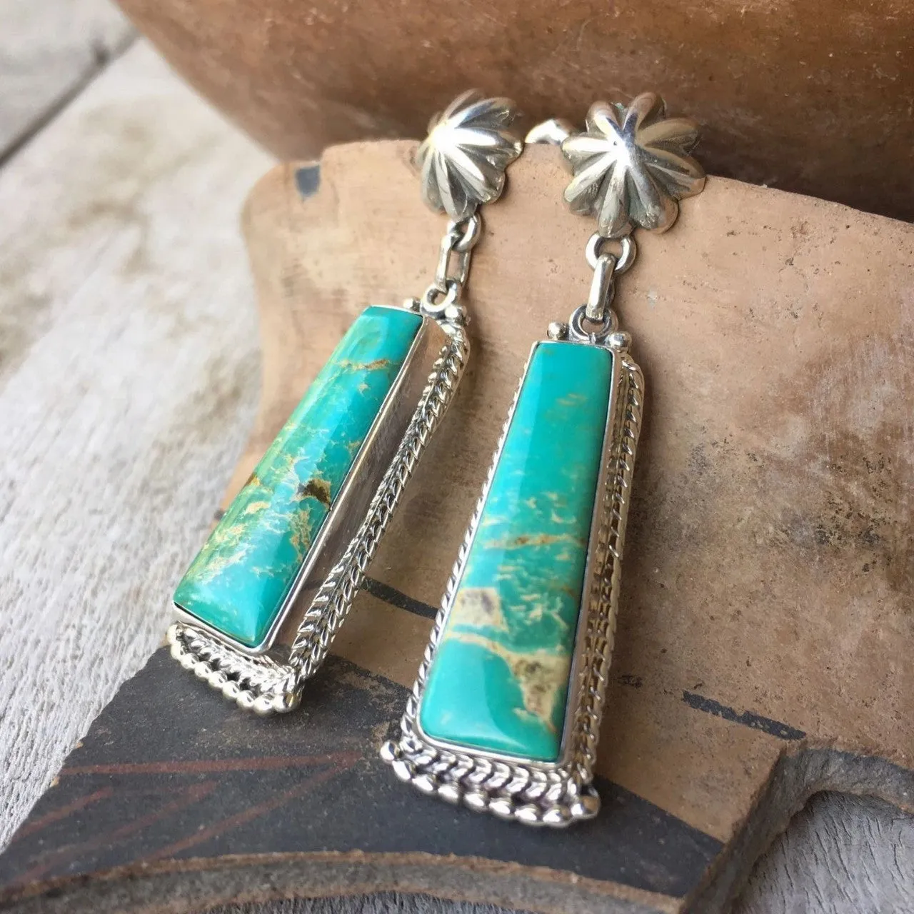 Bohemian retro creative earrings for women in green, alloy with electroplated finish, drop style
