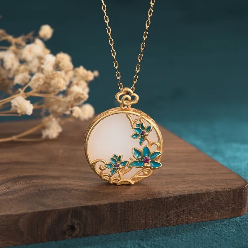24k gold-plated Hetian jade peace buckle necklace with O-ring chain on collarbone