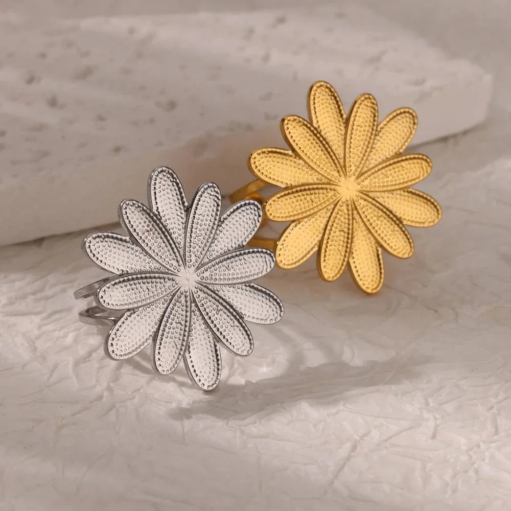 Stainless steel open mouth hollow flower ring for women in gold finish