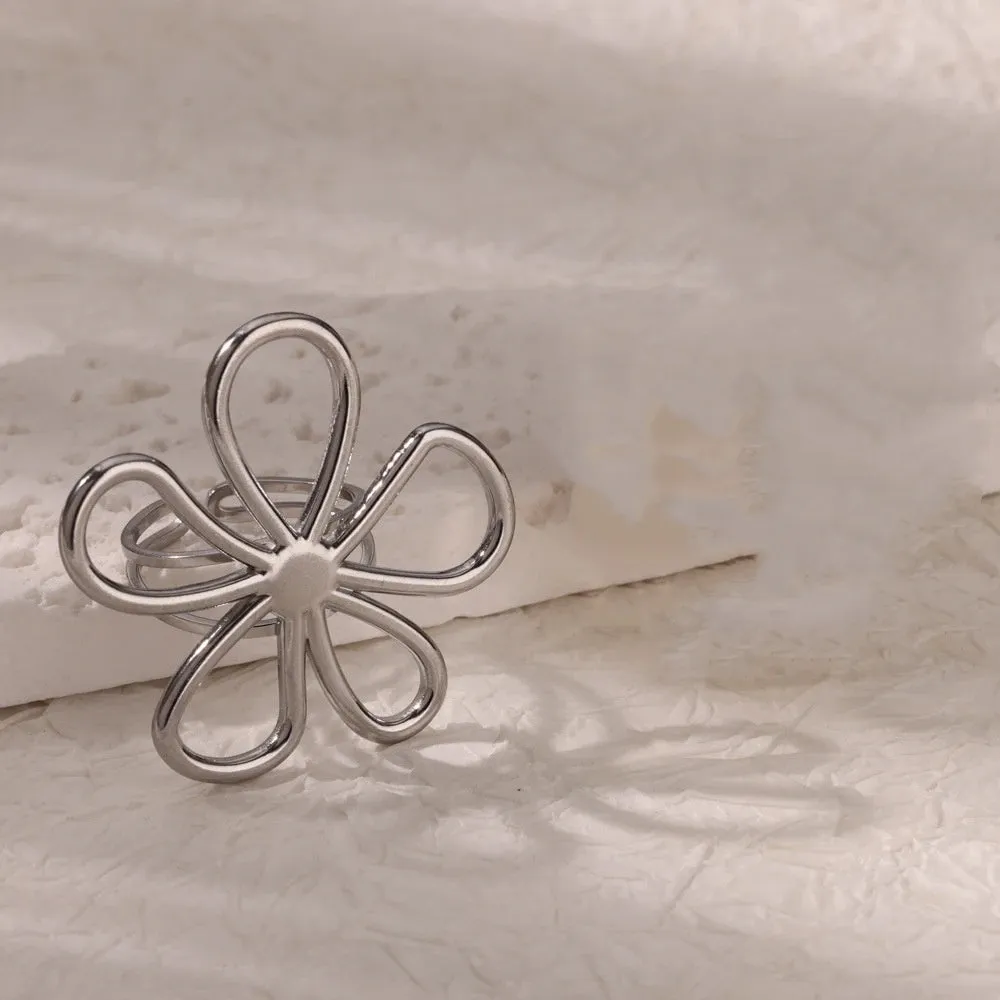 Stainless steel open mouth hollow flower ring for women in gold finish