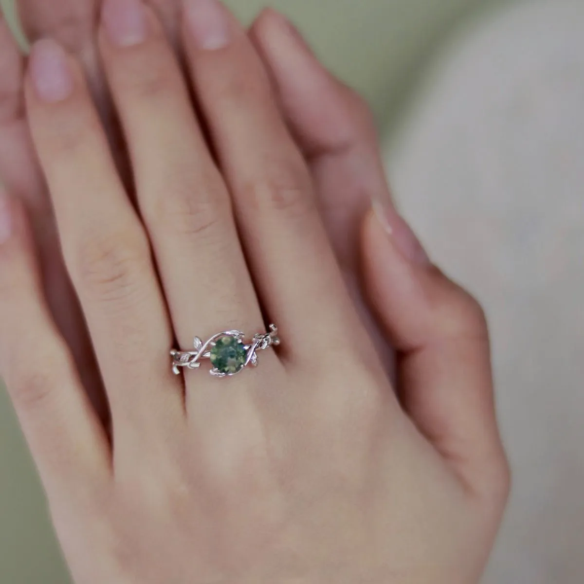 S925 silver plated green moss stone agate open ring for women, adjustable size, geometric round design